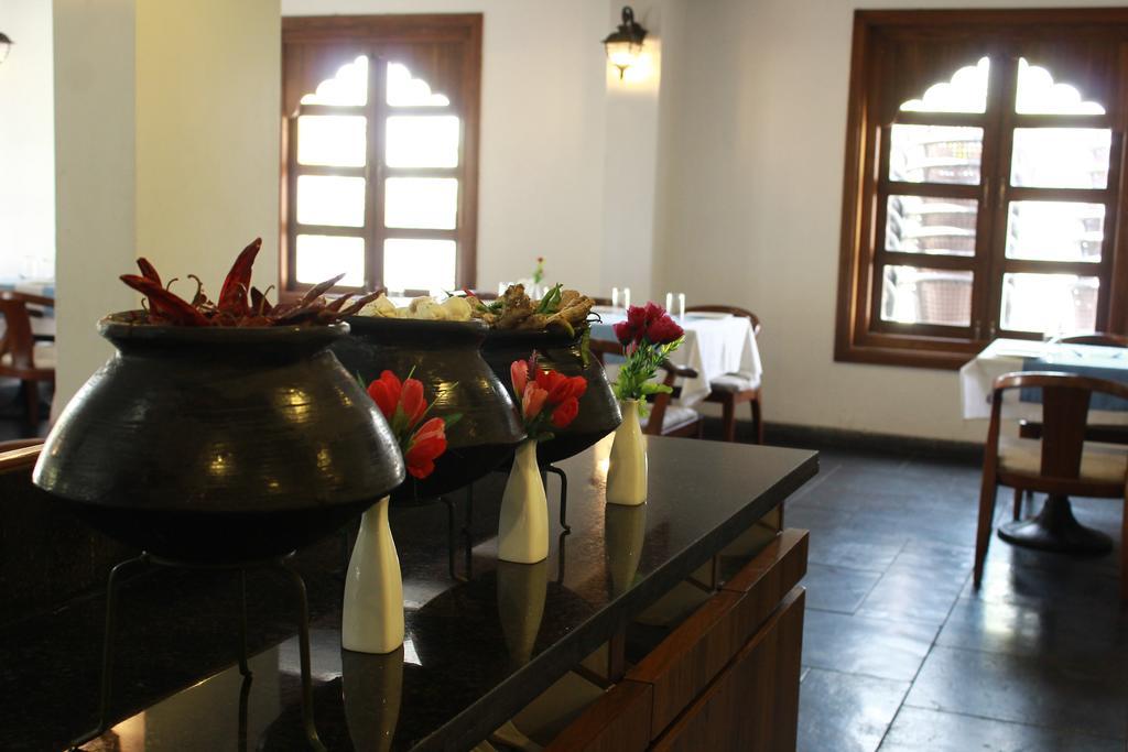Hotel The Sky Court à Aurangābād Extérieur photo