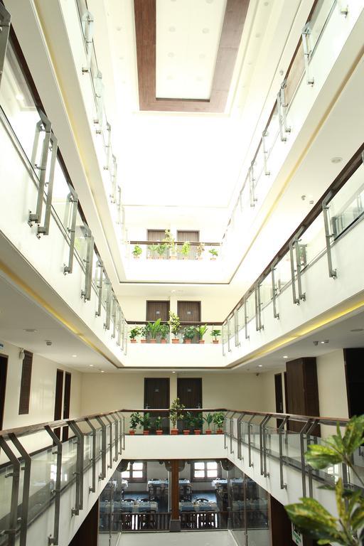 Hotel The Sky Court à Aurangābād Extérieur photo